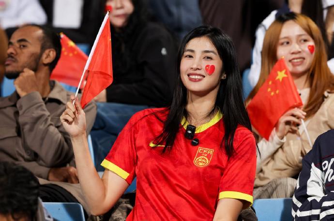 在线牛牛-赵丽娜：沙特之行最打动我的是U23现场那种真实的呐喊和拼劲