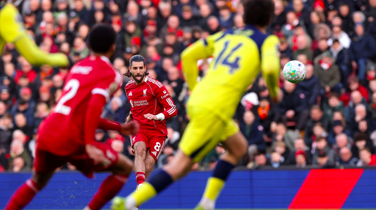 斗牛游戏-1-1！英超神剧情：15人伤停 倒数第五绝平10.2亿豪门 终结6连败